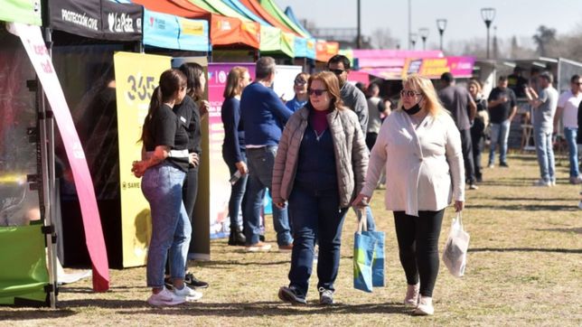 juegos, musica y cortes de pelo gratuitos: barrio x barrio llega a city bell