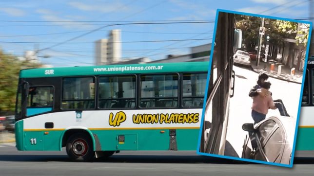 video: el gesto de un chofer del sur con un chico en silla de ruedas