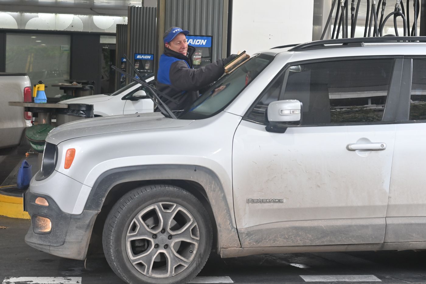 Los combustibles de YPF subieron un 5% en promedio en lo que va del mes. Los combustibles de YPF subieron un 5% en promedio en lo que va del mes.