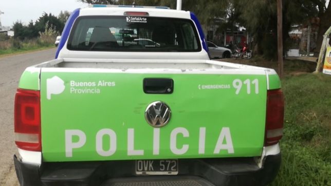 le pidieron algo para tomar, les dijo que no y le dispararon en la mano