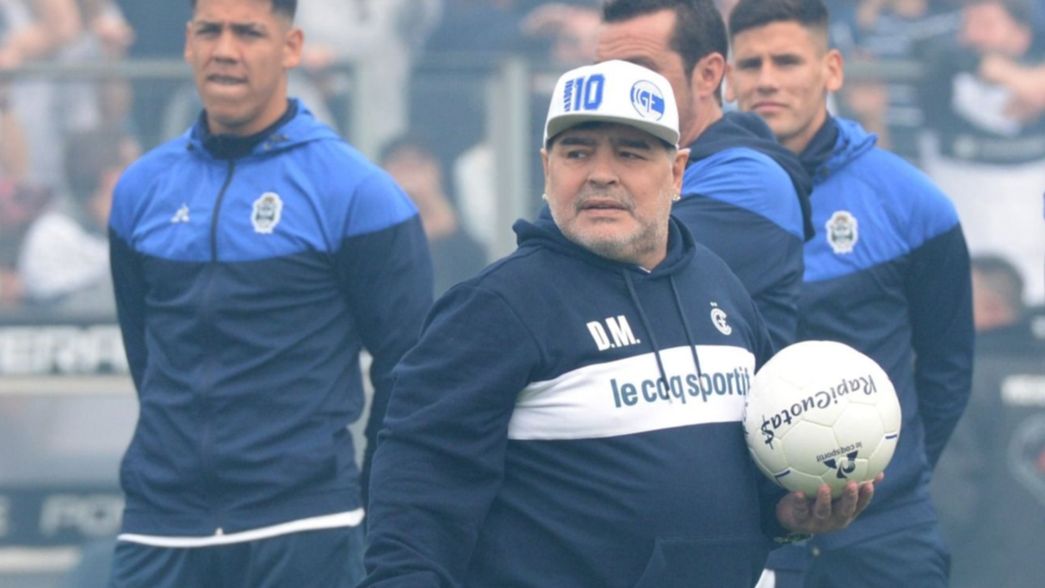 Maradona frente al Lobo: ¿cómo le fue a Diego jugando contra Gimnasia?