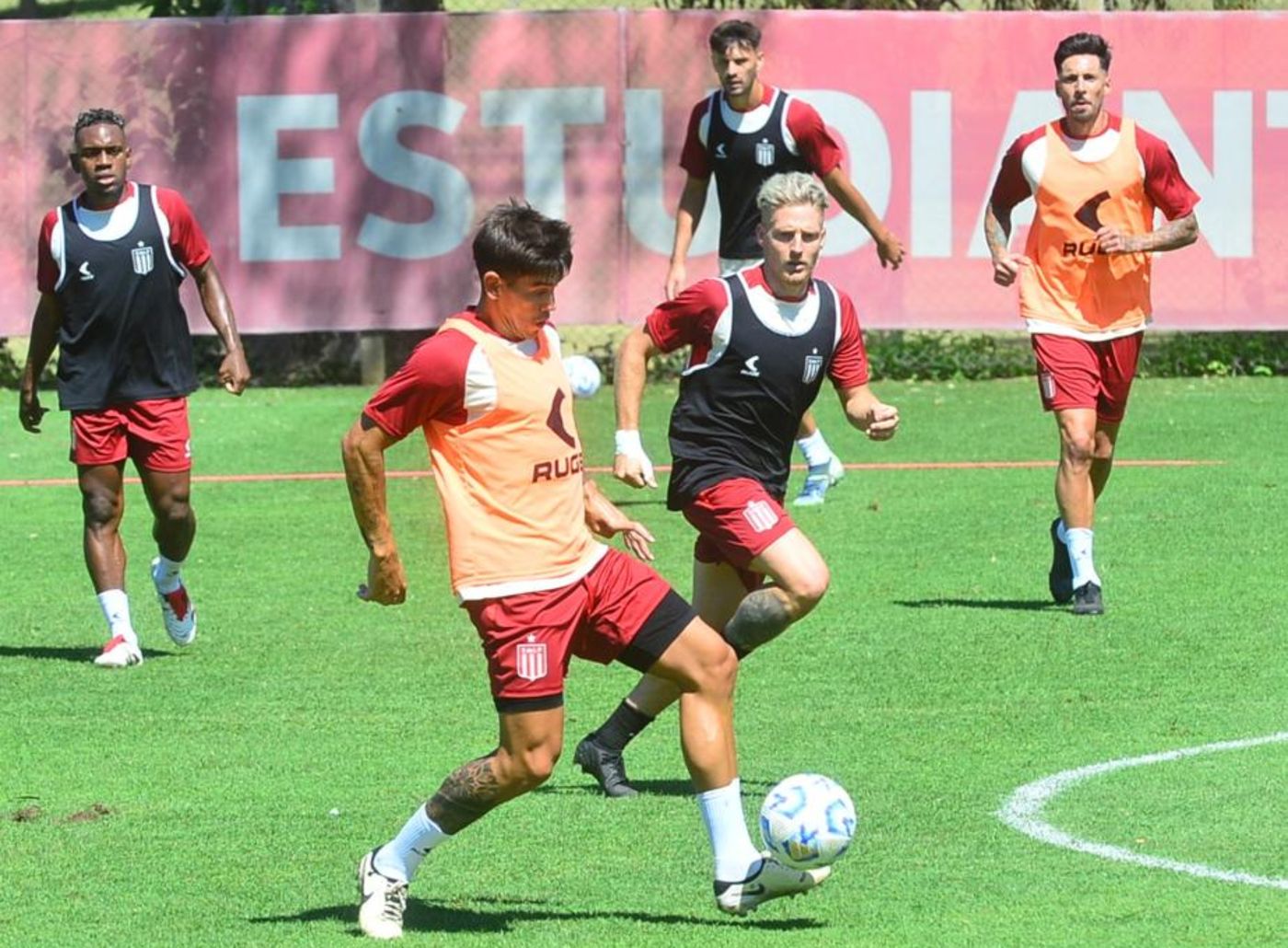 Entrenamiento Estudiantes pretemporada Castro Ascacíbar 2.jpg