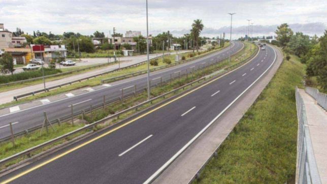 continua la repavimentacion del tramo hudson-la plata de la autopista