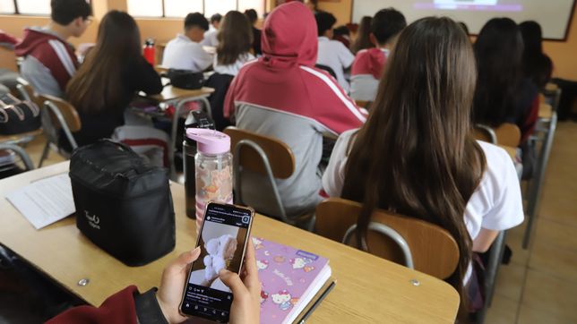 0221.com.ar | Celulares colegios privados