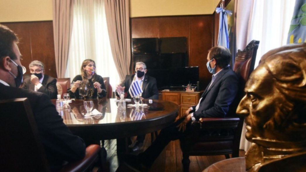 Lanchas de pasajeros desde La Plata a la Isla Martín García, en agenda con Uruguay