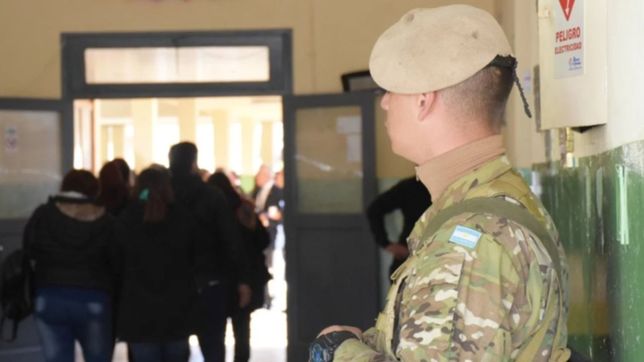 tenia pedido de captura por violar a su hija, fue a votar y termino detenido en la plata