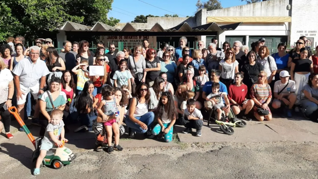 la comunidad del jardin de parque san martin se movilizara para evitar la mudanza