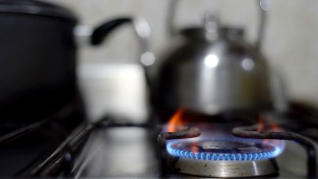 las historias platenses en medio del ajuste y las tarifas impagables de camuzzi