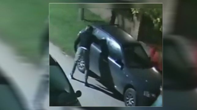 video: asi vandalizan autos en una zona cercana a la republica de los ninos