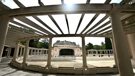 Arrancó la millonaria obra de recuperación del Teatro del Lago Arrancó la millonaria obra de recuperación del Teatro del Lago