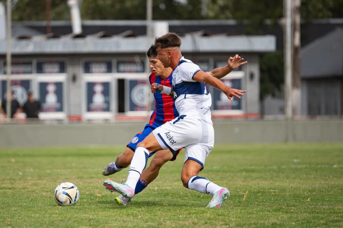 Gimnasia le ganó 2 a 0 a San Lorenzo.