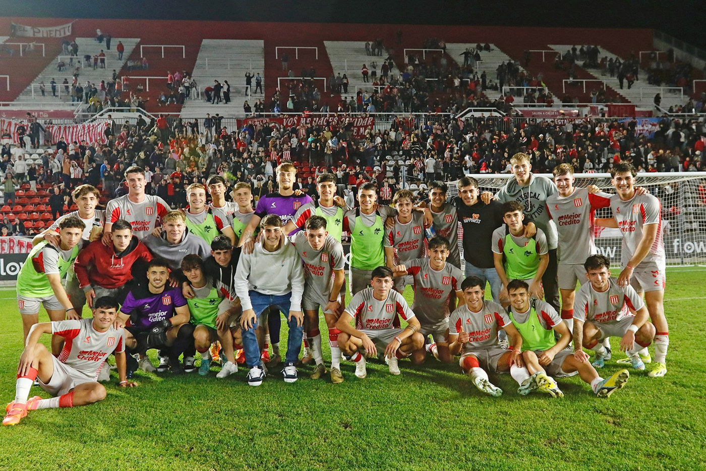 Estudiantes reserva plantel.png