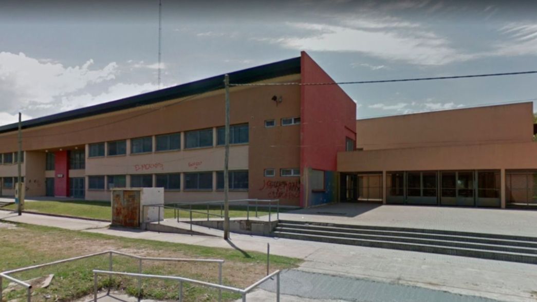 El Mercadito salió a la calle para denunciar la grave crisis de la escuela 124