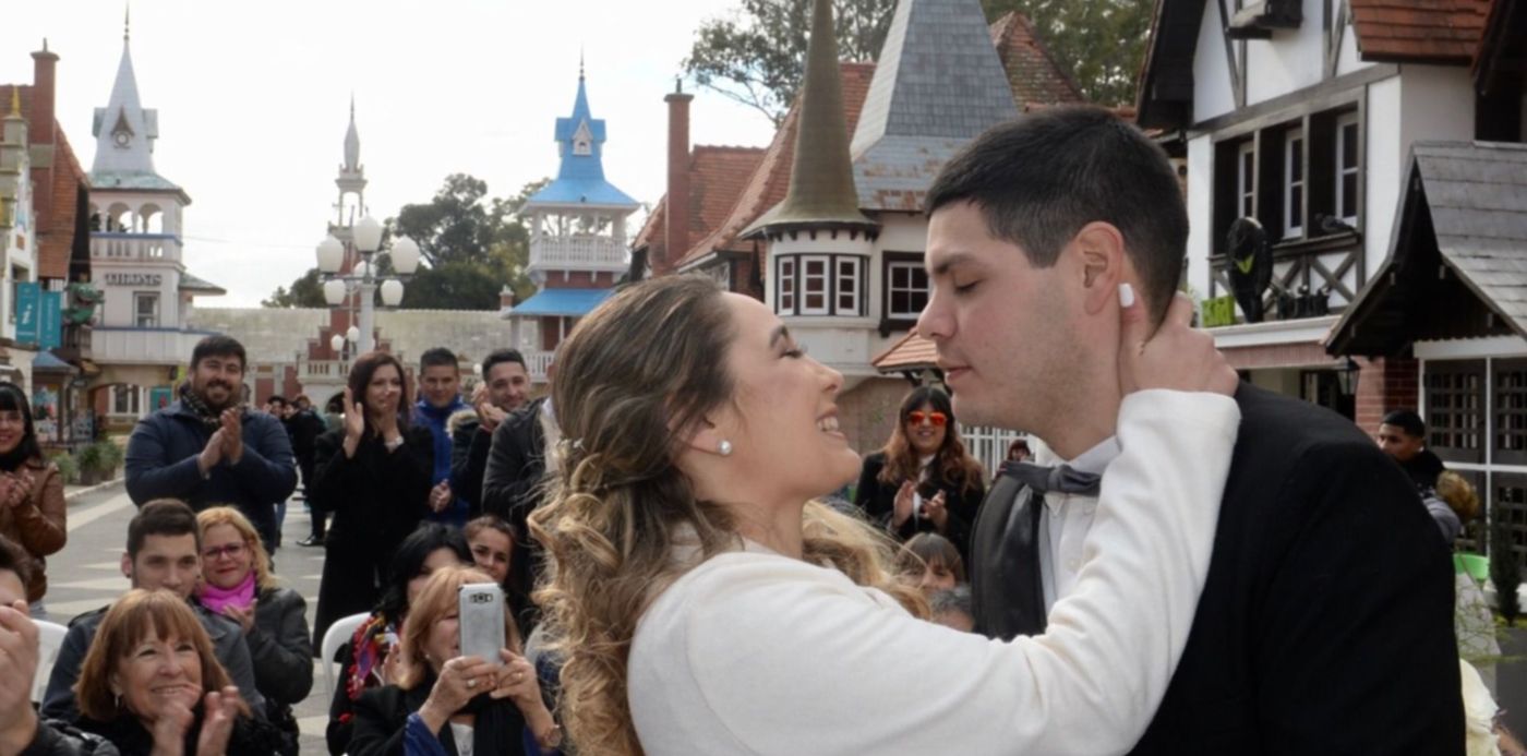 1566407021010.jpeg?x=6&width=1489&height=744&ow=1500&y=113&rotate=0&scaleX=1&scaleY=1&oh=984&&cw=1920&ch=950