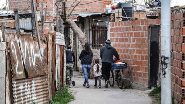 financian la instalacion de internet en asentamientos y subsidian a medios cooperativos