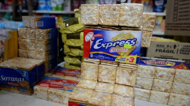 robo, corridas y fuga en un supermercado chino de la plata