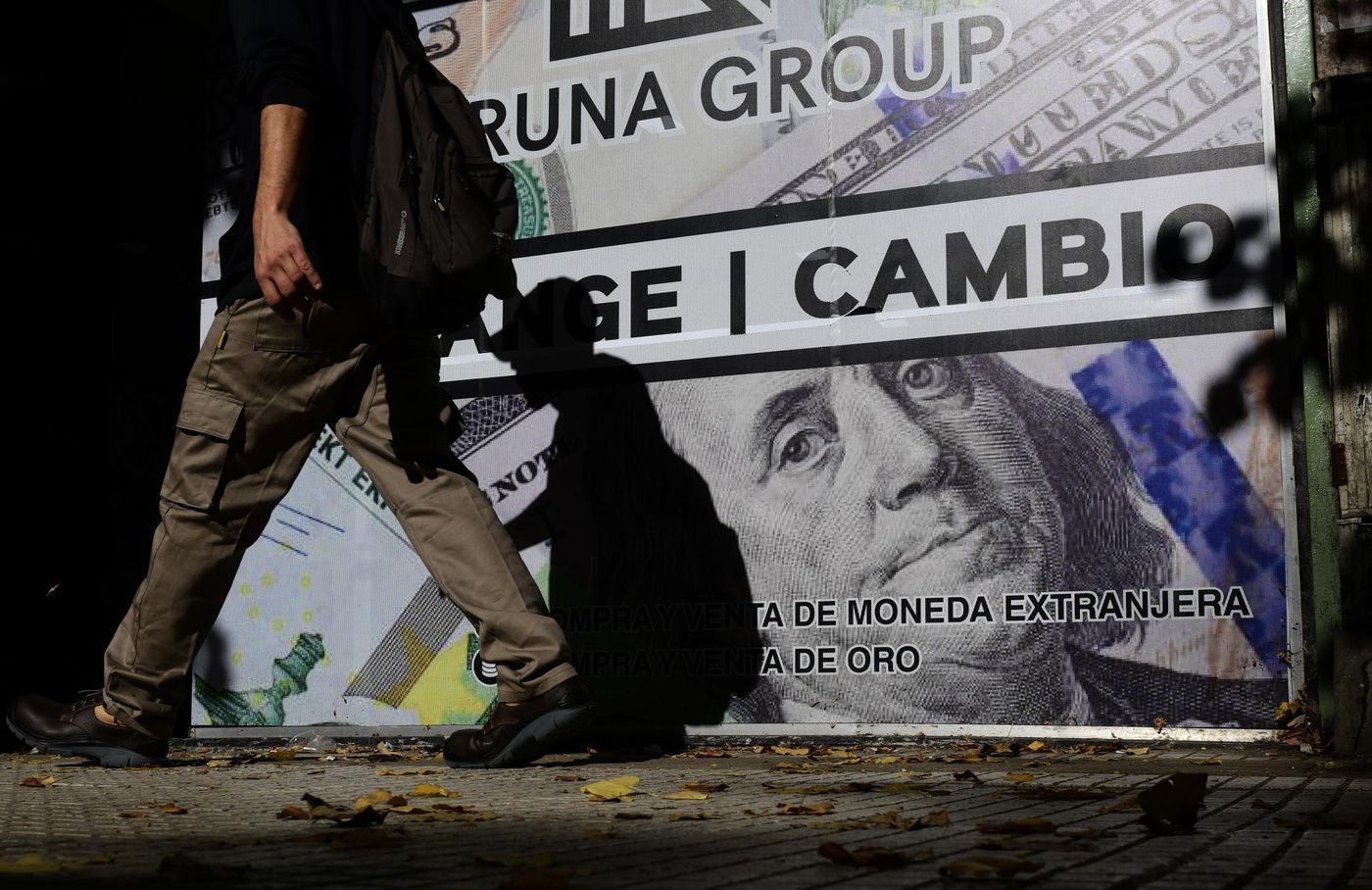 La propuesta generó un fuerte revuelo en las redes sociales en torno a la promesa de la dolarización