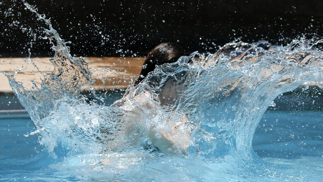 un nene de 4 anos fue succionado por la bomba de una pileta