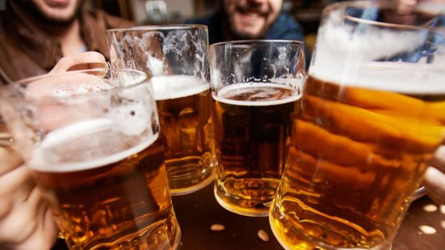 la afip subastara decenas de packs de cervezas y cajas de fernet: ¿como participar?