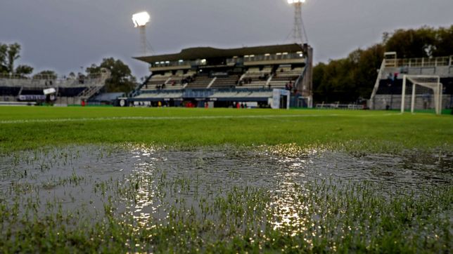 la lluvia no da tregua y ya analizan suspender el cruce de gimnasia y boca en el bosque