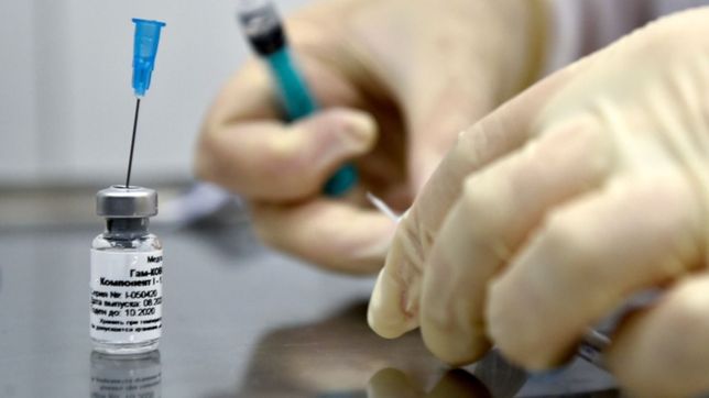 ¿como anotarse para recibir la vacuna contra el covid-19 en la plata y la provincia?