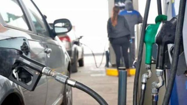 otro golpe al bolsillo: la nafta vuelve a aumentar el sabado