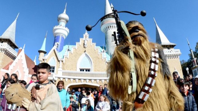 jedis, siths y stormtroopers: los personajes de star wars invadieron la republica de los ninos