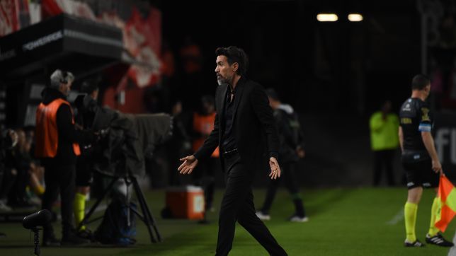 dominguez, en la carpeta de riquelme para ser el nuevo dt de boca