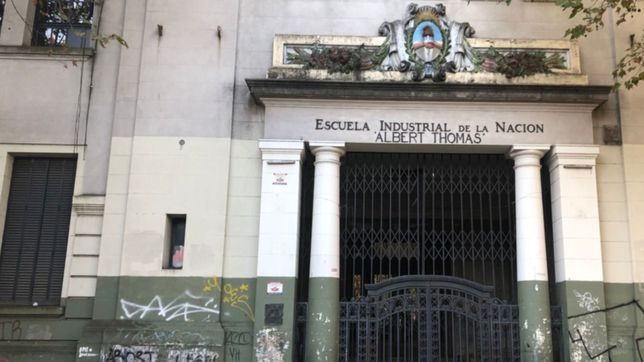 tras el caso de bullying, realizan una denuncia por acoso en el albert thomas