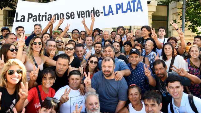 ministros, secretarios y legisladores: la dirigencia de la plata que movilizo al congreso