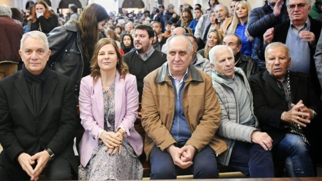 alak encabezo el acto y la misa por peron: hay que sentir como el pueblo