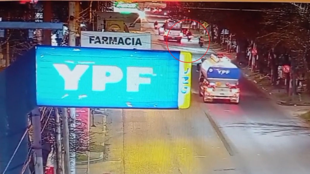 Así fue el accidente en la avenida 122 que terminó con un motociclista fallecido