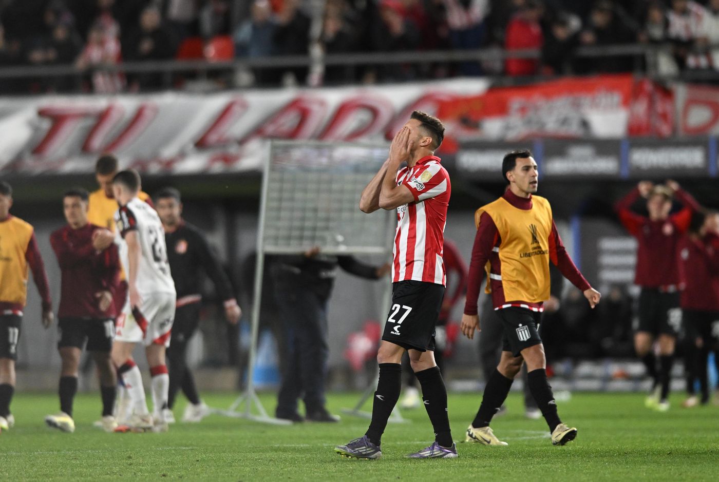 Estudiantes Flamengo Alario derrota