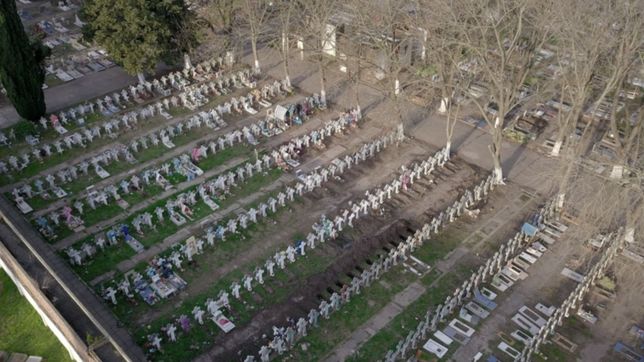 prohiben tocar 66 tumbas nn del cementerio de la plata en busca de julio lopez