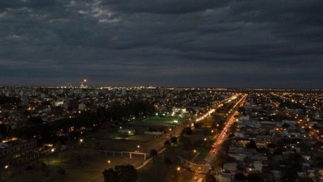 mano a mano con el investigador ovni que trabajo para la fuerza aerea y presenta sus libros a la plata