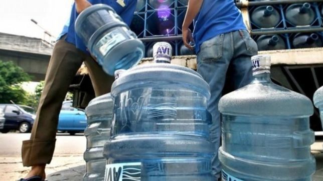 un repartidor de agua se resistio a un robo en ringuelet, lo balearon y esta internado