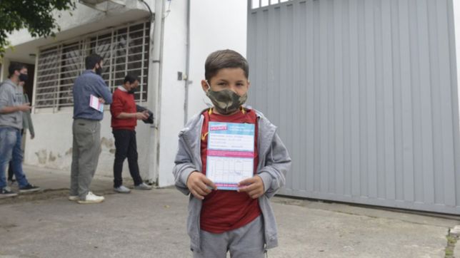 empieza a aplicarse la vacuna de refuerzo de covid a nenes y adolescentes