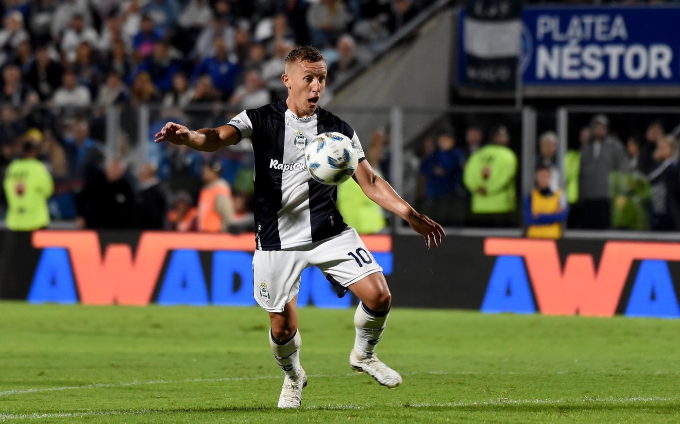 Gimnasia Banfield De Blasis.JPG