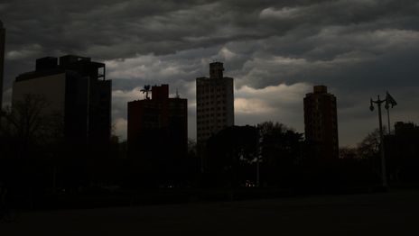 La Plata está en alerta amarillo y pronostican tormentas para todo el domingo La Plata está en alerta amarillo y pronostican tormentas para todo el domingo