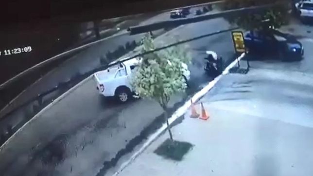 video: asi fue el accidente que termino con la muerte de un motociclista en la plata