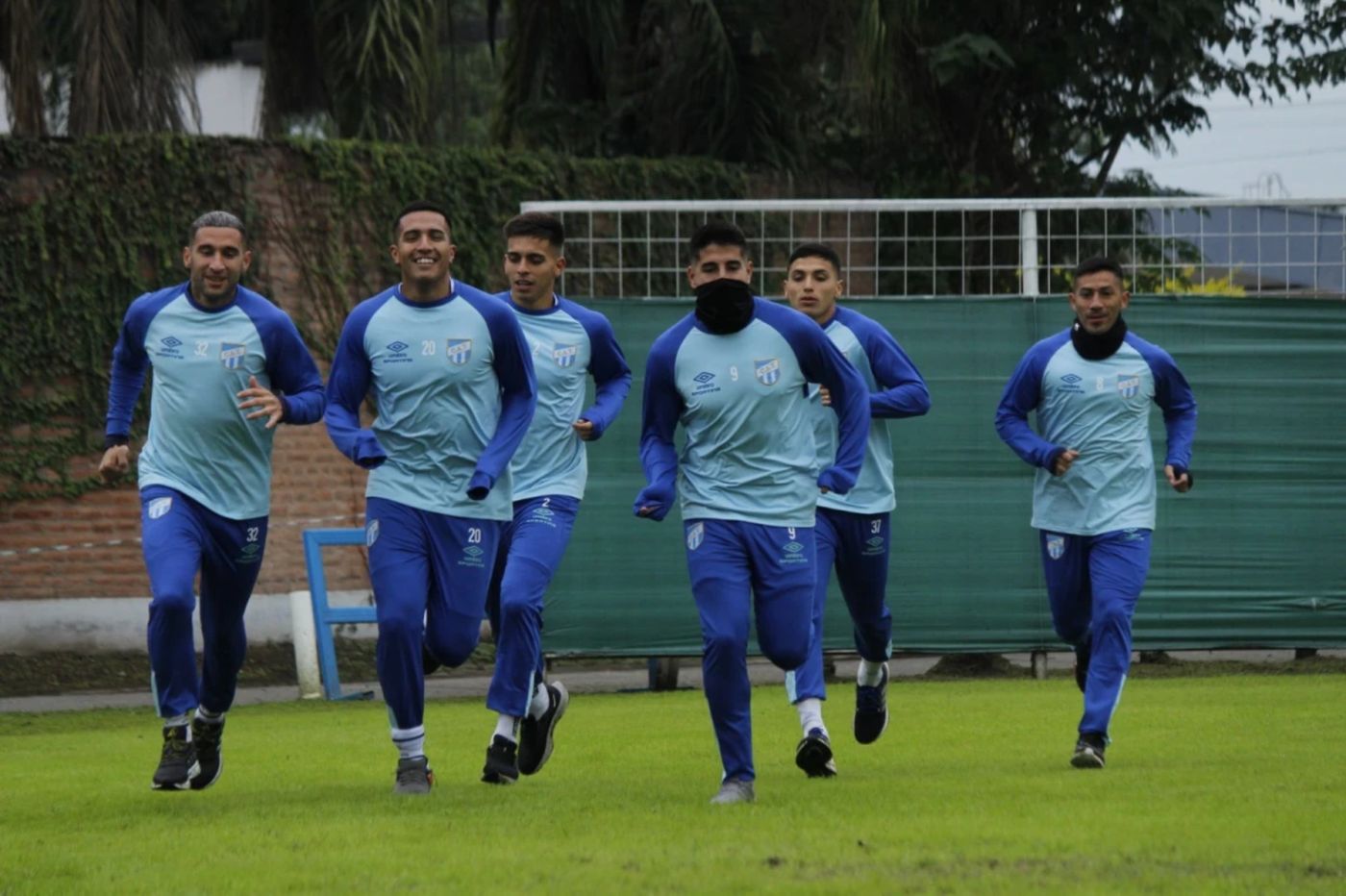 Plantel Atlético Tucumán.jpg