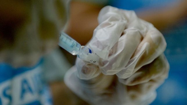 ¿cuando empiezan a vacunarse los mayores de 60 anos sin enfermedades previas?