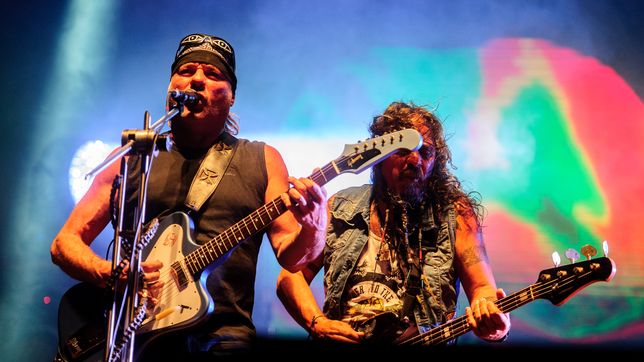 la noche en que una bengala nautica mato a un fan de la renga en la plata y enluto al rock