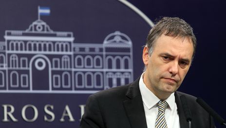 Las acreedoras de la hipoteca que declaró Adorni negaron conocerlo y lo complicaron Las acreedoras de la hipoteca que declaró Adorni negaron conocerlo y lo complicaron