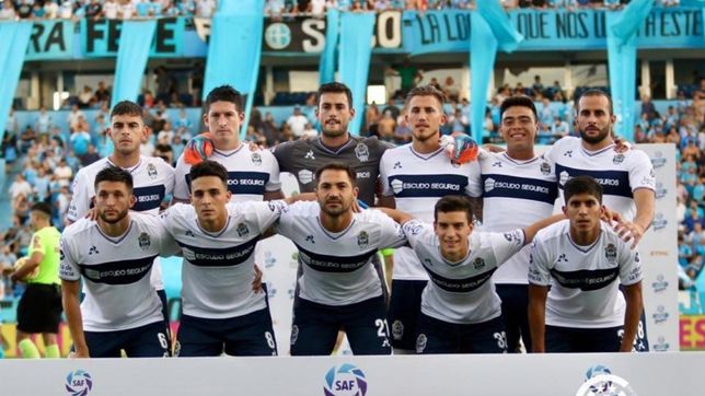 el lobo y su deuda externa: los alarmantes numeros de gimnasia fuera del bosque