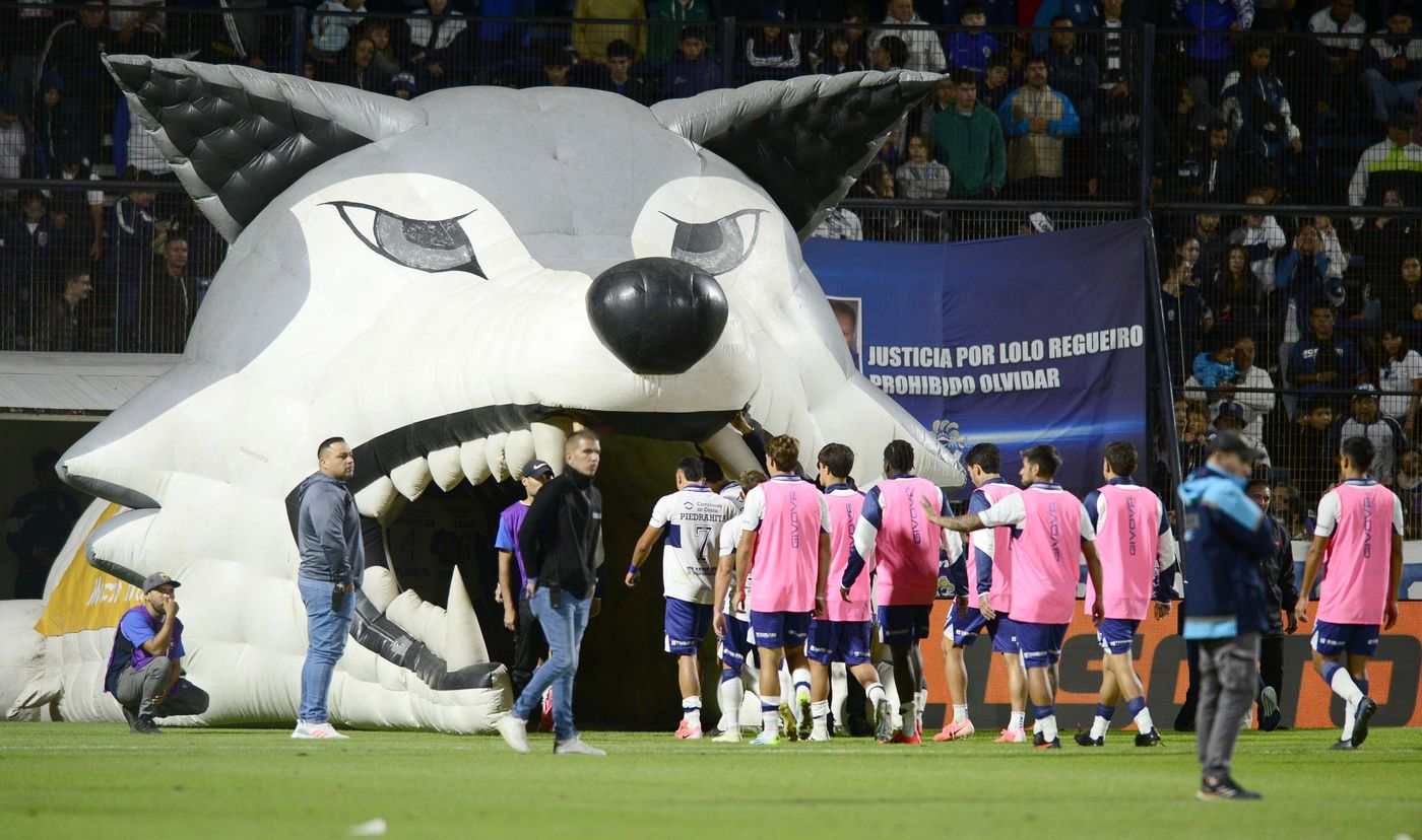 Gimnasia River derrota manga Lobo.jpg