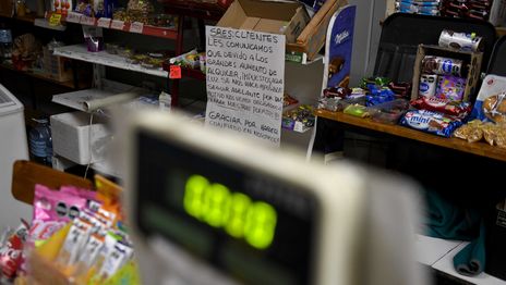 Una verdulería del centro platense cierra asfixiada por las deudas y la crisis económica Una verdulería del centro platense cierra asfixiada por las deudas y la crisis económica