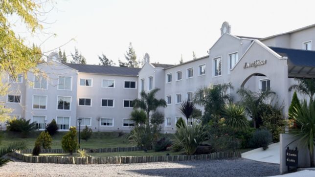 howard johnson, el hotel que ofrece paz y naturaleza a minutos del centro de la plata
