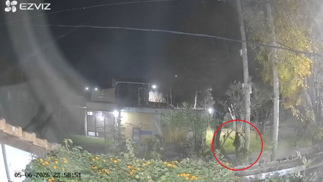 Entre balas de goma y pedradas, así fueron los incidentes en medio de un operativo policial en Tolosa Entre balas de goma y pedradas, así fueron los incidentes en medio de un operativo policial en Tolosa