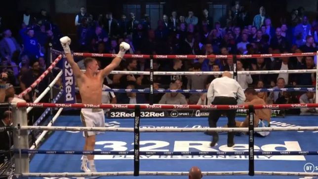 con un duro derechazo, noquearon al platense ezequiel maderna y le quitaron su titulo cmb